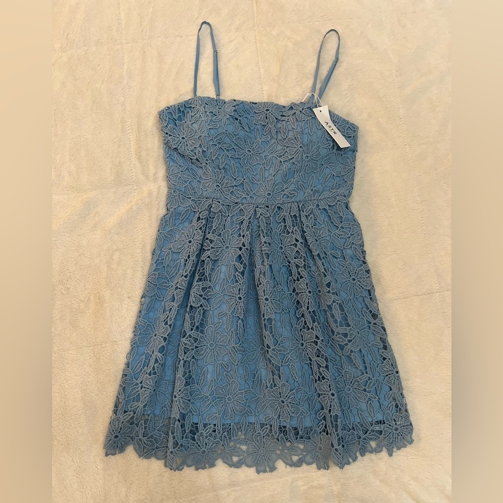 🦋 ASTR The Label - Lace Mini Dress - New With Tags - Picture 6 of 7